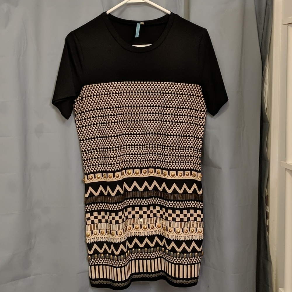 Black and Gold Dreas